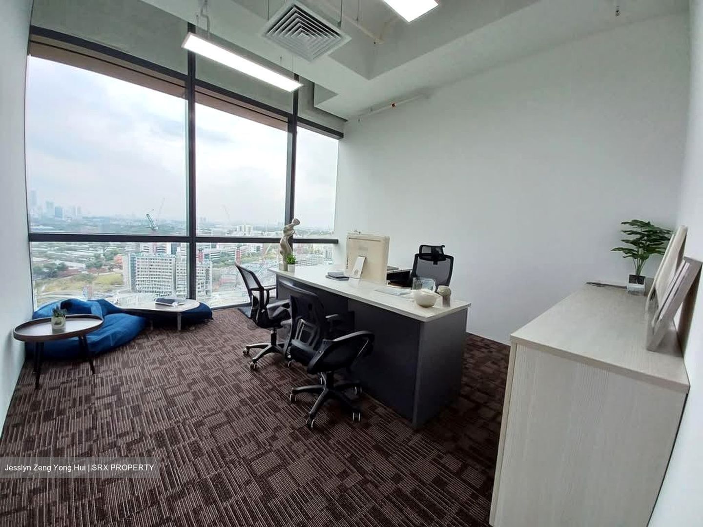 Woods Square (D25), Office #554086831